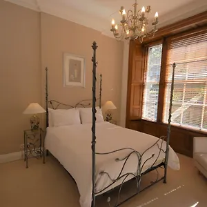 Flats Company - Queen Street - Centre , Edinburgh United Kingdom