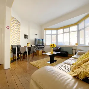 Cosy Old House Free Parking Close To Town & Apartment